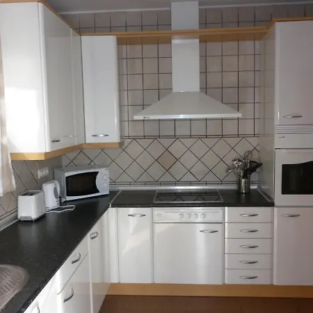Riviera Park 1a - 1st Floor - 2 Bedrooms - Air Con - Wi-fi - Uk Tv Puerto del Carmen (Lanzarote)