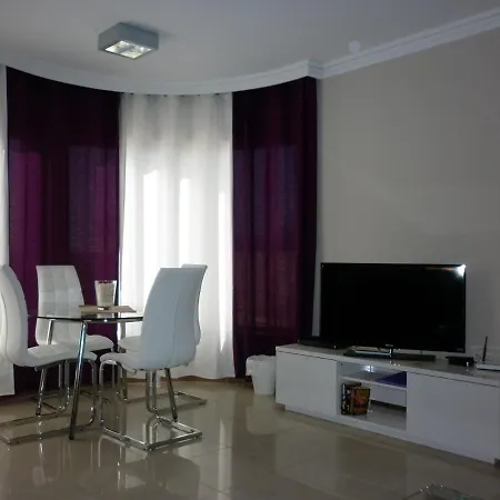 Riviera Park 1a - 1st Floor - 2 Bedrooms - Air Con - Wi-fi - Uk Tv
